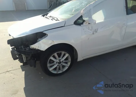 2017 Kia Forte Lx из США, поврежденный, VIN 3KPFL4A7XHE016813